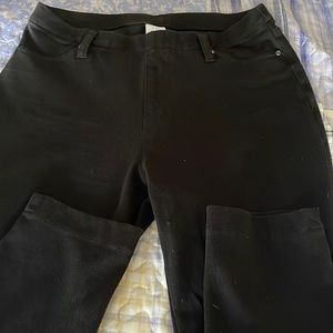 Black jean (leggings).  Jeggings